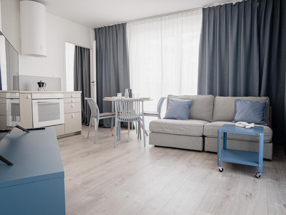 Homewell Apartments Game And Movie بوزنان المظهر الخارجي الصورة